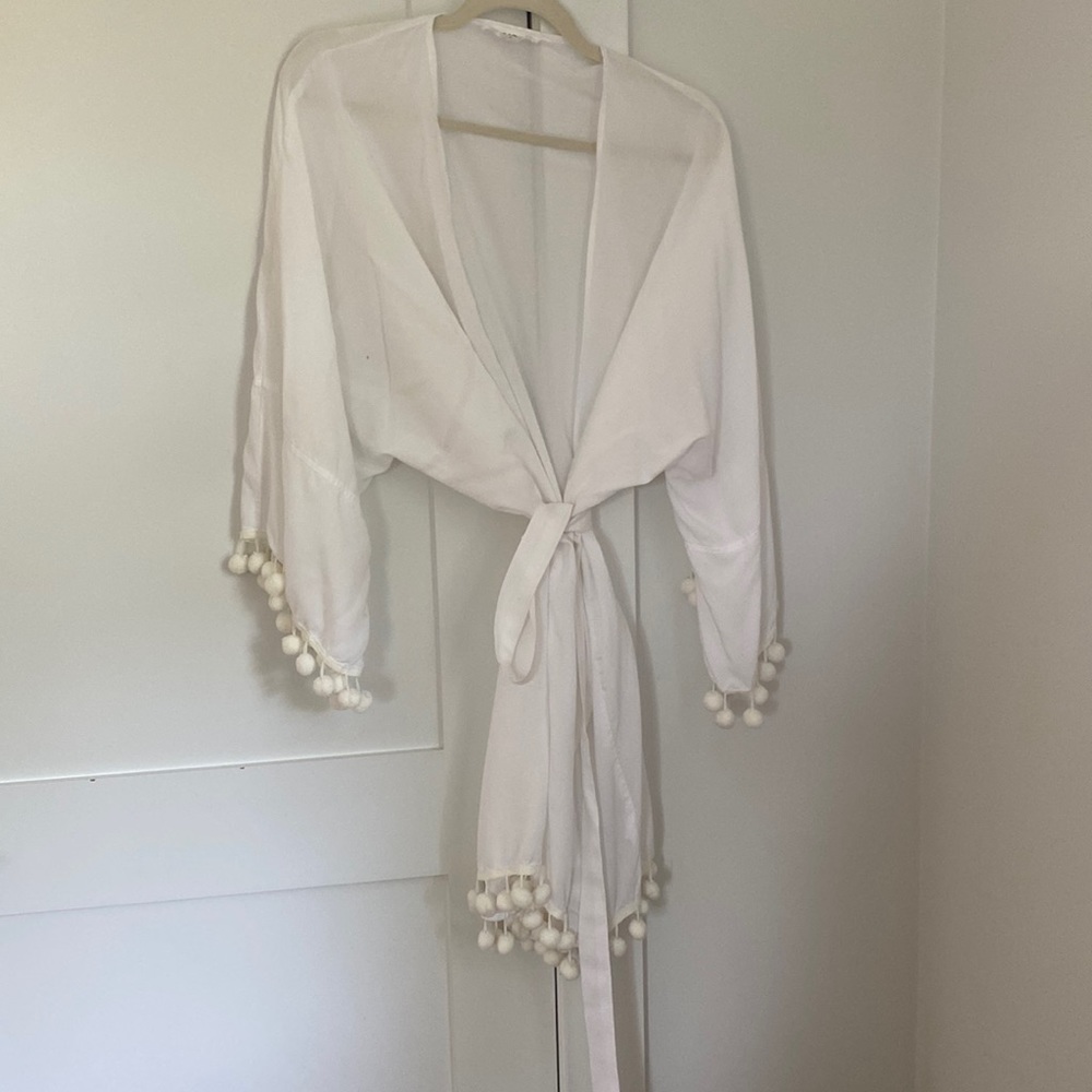 Emerson Fry Curation Line white robe - perfect for the pool!
